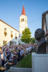 206 Koncert pod lipo Foto atelje Postojna